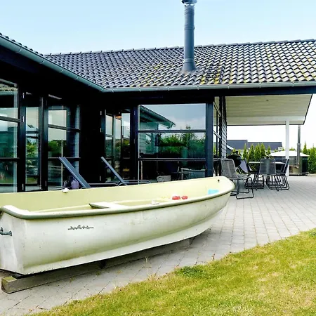 Beautiful Home In Haderslev With Sauna 哈泽斯莱乌