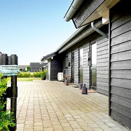 Beautiful Home In Haderslev With Sauna 度假居